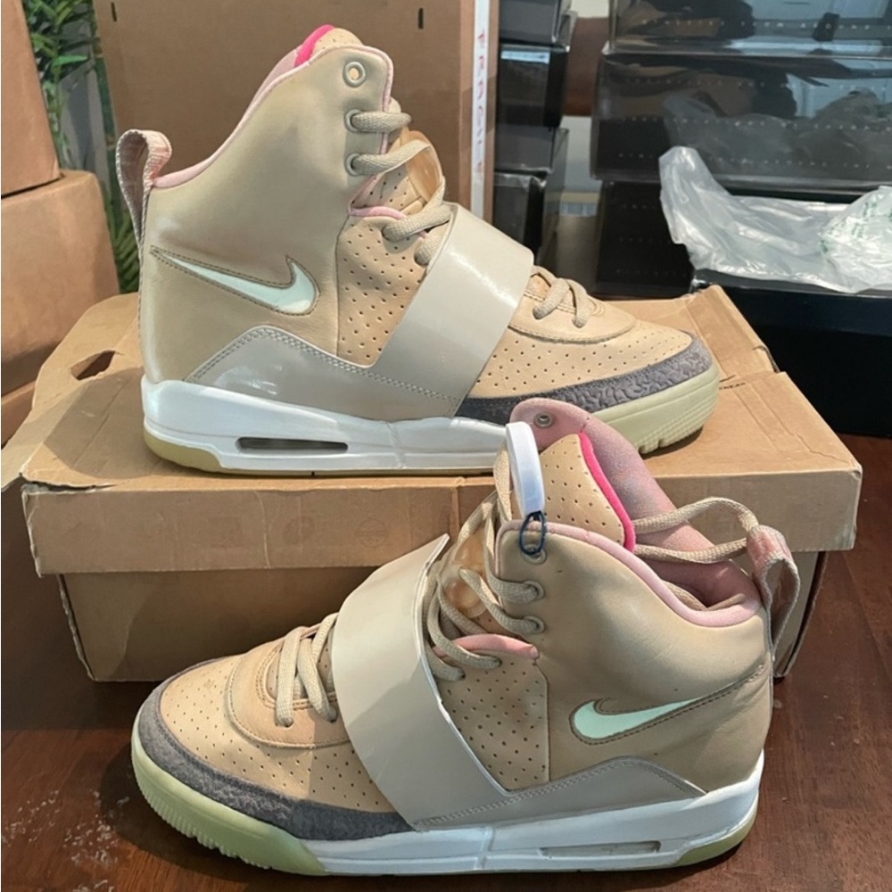 Nike Air Yeezy 1 Tan